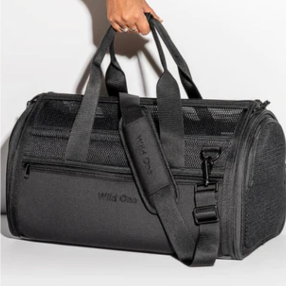 Wild One Pet Travel Carrier NWT Airline Compliant